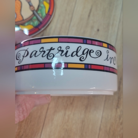 VTG MIKASA Ultra Fine Ceramic Dish Trinket Box “And a Partridge in a Pear Tree” - Picture 8 of 10